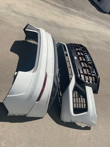 Кожух бампера заднього 4M8807511GRU VAG
