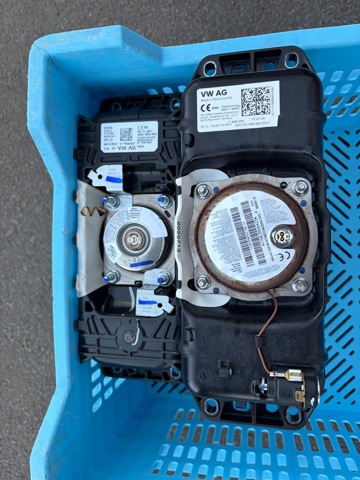 Установка подушки безпеки пасажира 4M8880204F VAG