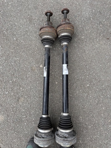 Привід задній 4N0501203 VAG