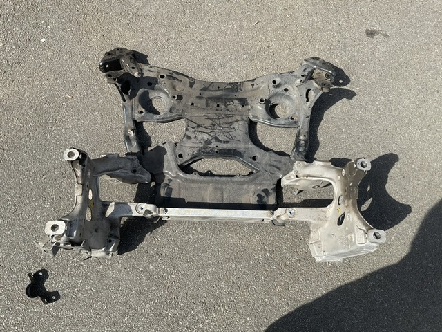 Балка передньої підвіски, підрамник 4N1399347F VAG