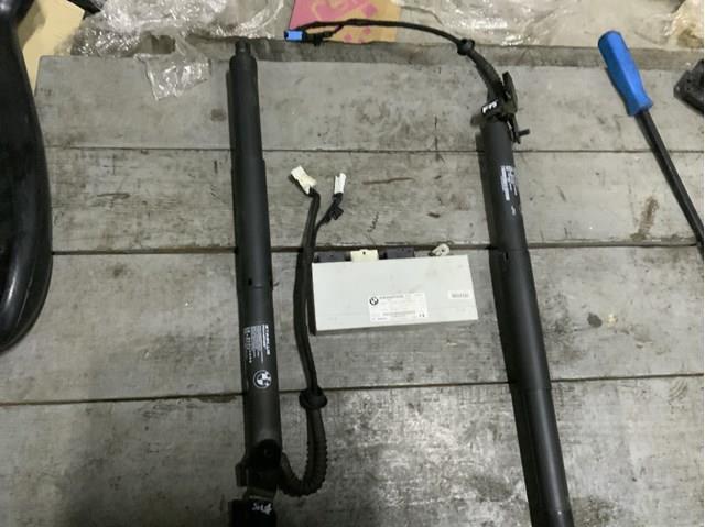 Амортизатор багажника лівий 51247294470 BMW