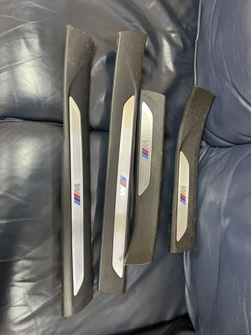 Накладка дверного порогу внутрішня, передня ліва 51477329463 BMW
