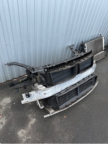 Рамка радіатора верхня 51647434544 BMW