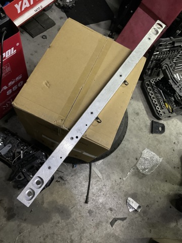 Рамка радіатора верхня 51648737031 BMW