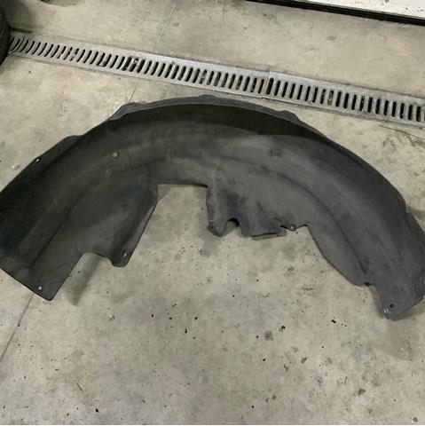 Підкрилок заднього крила, правий 51717260294 BMW