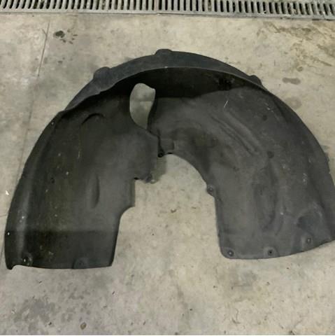 Підкрилок задній правий 51717351456 BMW