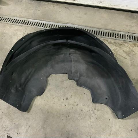 Підкрилок заднього крила, правий 51717394818 BMW