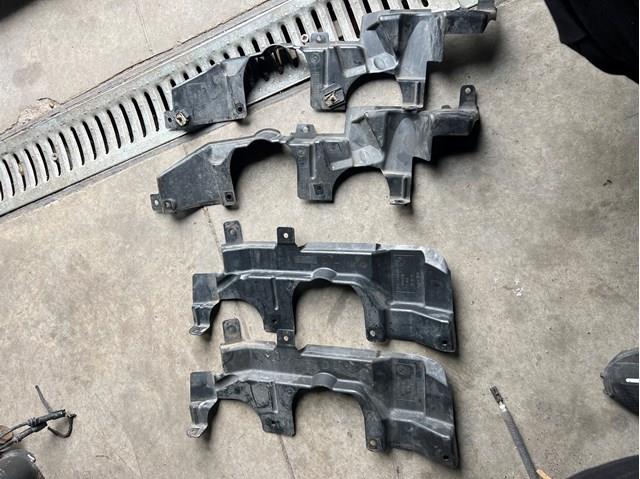Захисний кожух кермового механізму 51757160237 BMW