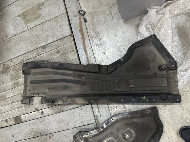 Захист днища, лівий 51757308671 BMW