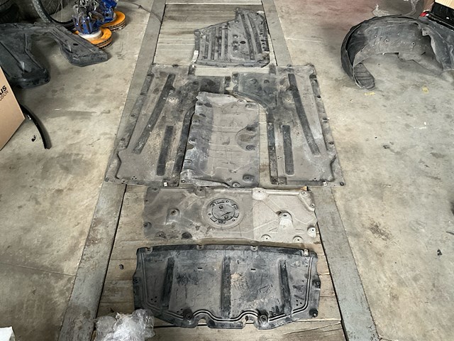 Захист піддона 51757447194 BMW