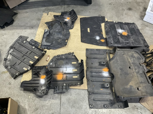 Захист днища, задній правий 51757932078 BMW