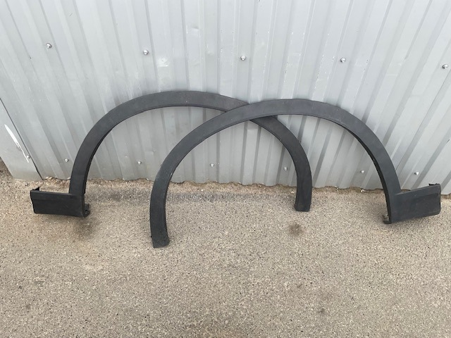 Молдинг передньої арки колеса, правий 51777210082 BMW