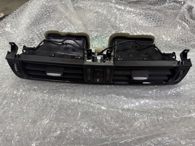 Решітка повітропровода 64229252648 BMW