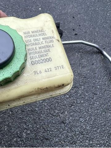Бачок гідропідсилювача керма 7L6422371E VAG