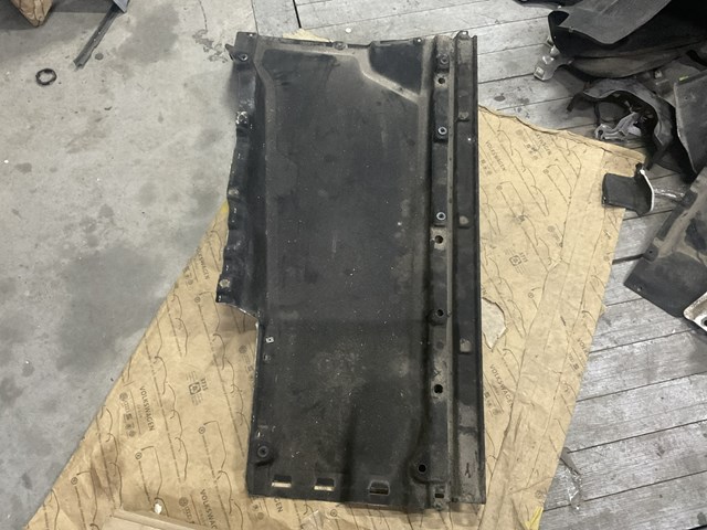 Захист днища, лівий 80A825207C VAG