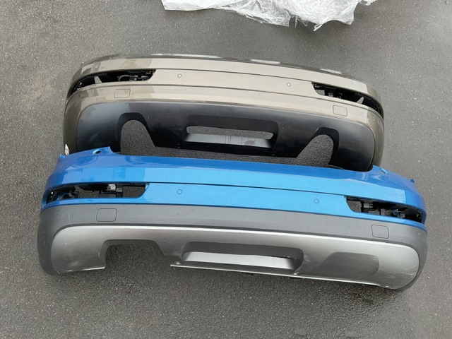 Бампер задній 8U0807067FGRU VAG