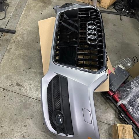 Окантовка противотуманки 8U0807681ASP9 VAG