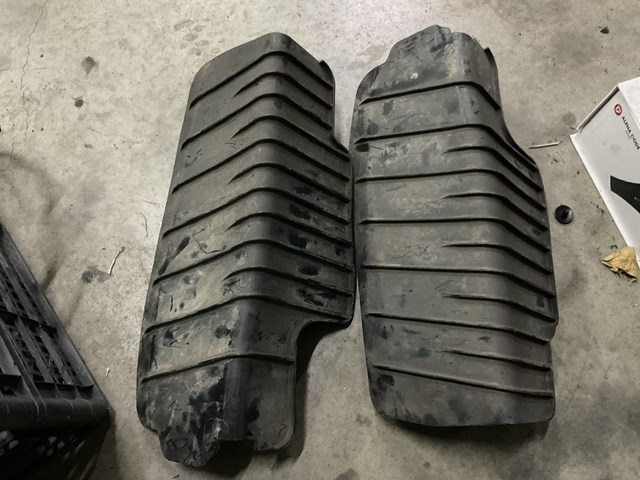 Захист заднього нижнього важеля 8W0505415E VAG