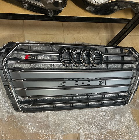 Захисна решітка радіатора 8W0853651MRP5 VAG