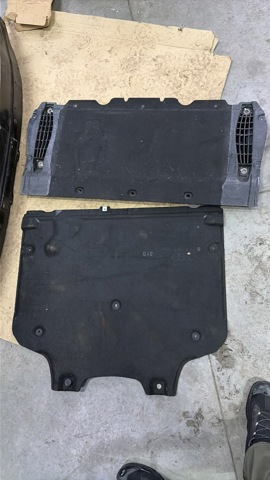 Захист двигуна задній 8W0863822B VAG