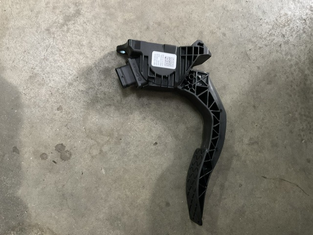 Педаль газу (акселератора) 8W1723523A VAG