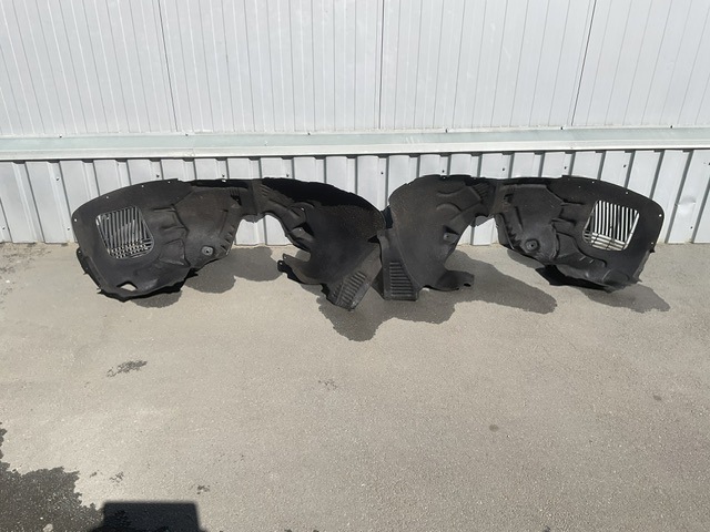 Підкрилок передній лівий 95B809961G PORSCHE