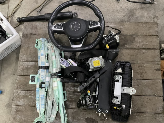 Ремені безпеки A2058600285 MERCEDES