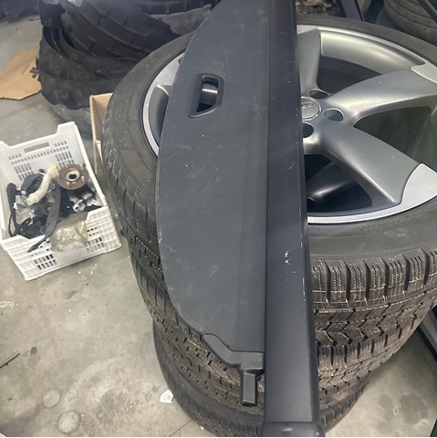 Шторка двері багажного відсіку A2538109000 MERCEDES