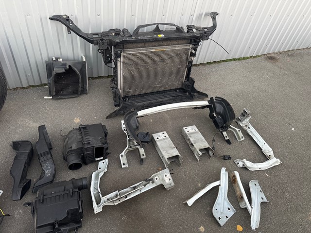 Повітроводи системи охолодження двигуна T4A13326 JAGUAR