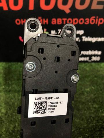 Пульт керування магнітолою LJ6Z18C858CA FORD