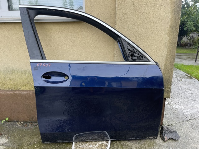 Пасажирські передні двері 41518738556 BMW