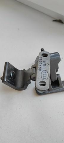 Петля багажника 8U0827300D VAG