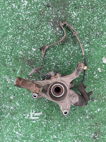 Цапфа передні праві 4321139045 TOYOTA