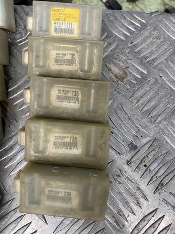 Датчик AIRBAG передній MR587735 MITSUBISHI