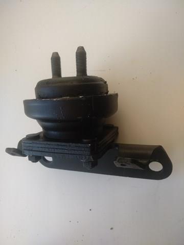 Подушка (опора) двигуна, права Mazda 626 2 GC