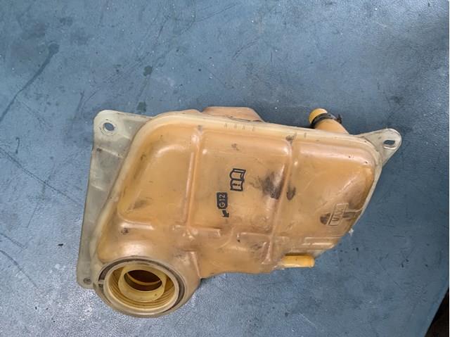 Бачок для води 4B0121403 VAG