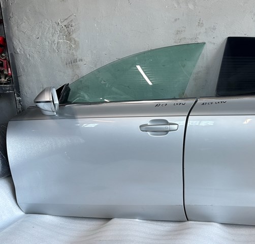 Двері кабіни 4G8831051A VAG