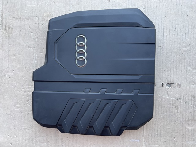 Кришка двигуна декоративна 06N103925 VAG