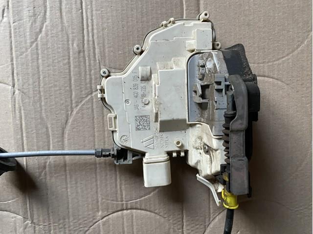 Замок задньої двері, лівої 4G0839015F VAG