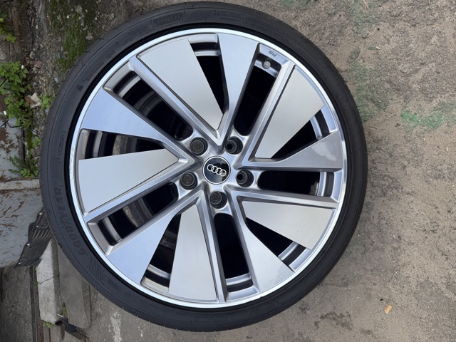 Диски литі (легкосплавні, титанові) 4J3601025T VAG