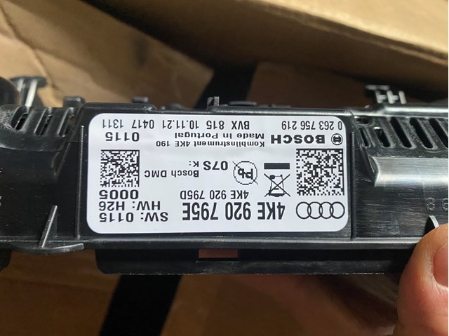 Спідометр 4KE920795E VAG