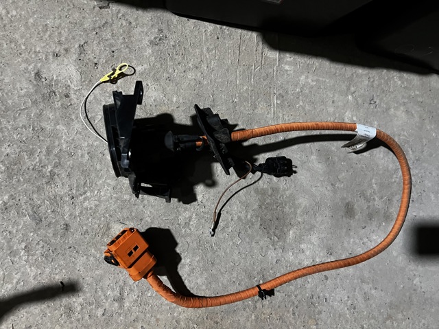 Порт зарядки 4KL971106K VAG
