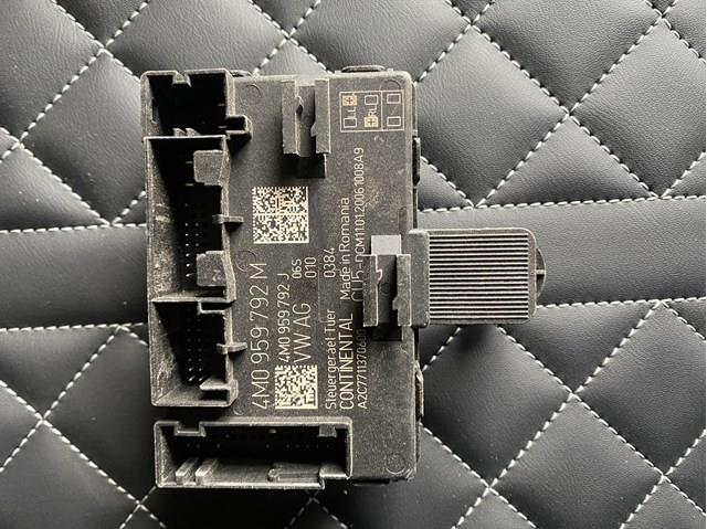Блок комфорту передніх дверей 4M0959792M VAG