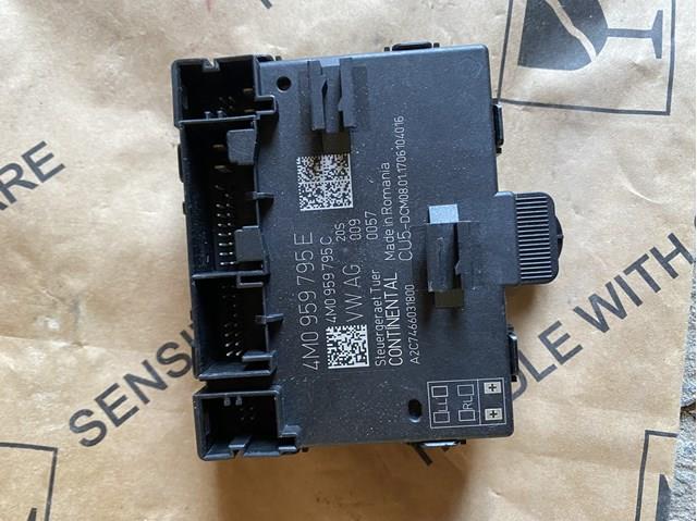Блок комфорту задніх дверей 4M0959795E VAG