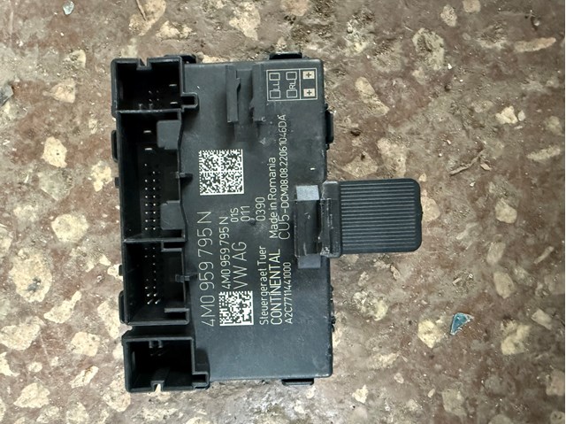 Блок комфорту задніх дверей 4M0959795N VAG