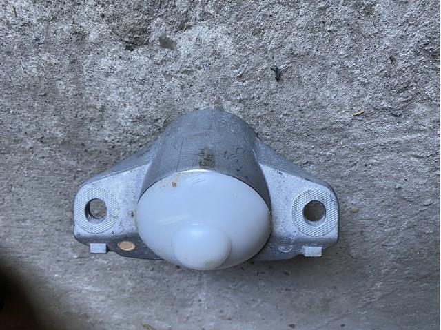 Опора амортизатора 80A513353 VAG