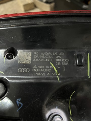 Ліхтар задній правий 80A945076C VAG