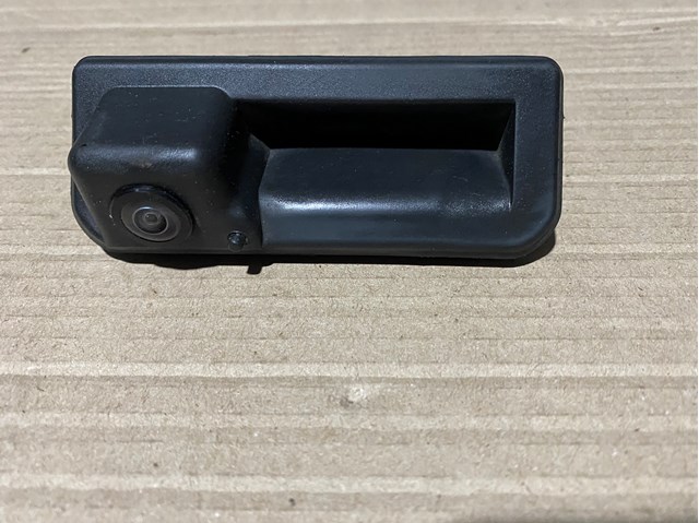 Камера системи забезпечення видимості 8W8827566C VAG