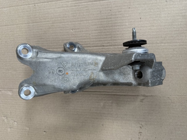 Кронштейн подушки (опори) двигуна, задньої 9J1399514B PORSCHE