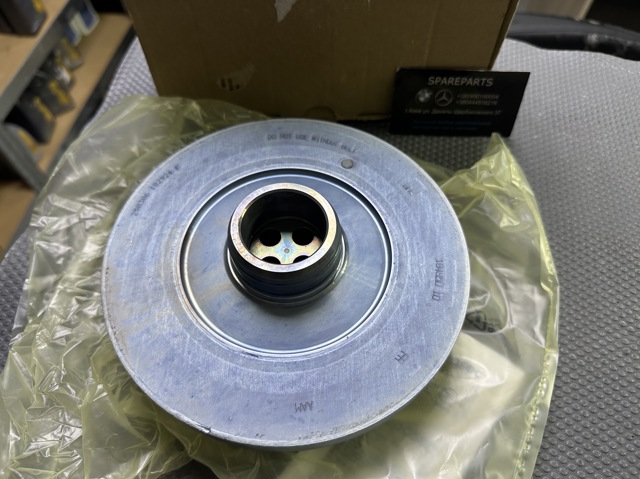 Шків колінвала (демпфер ) 11238679073 BMW